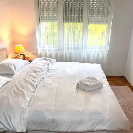 Apartament 2 Camere Gran Varadino Esterno foto