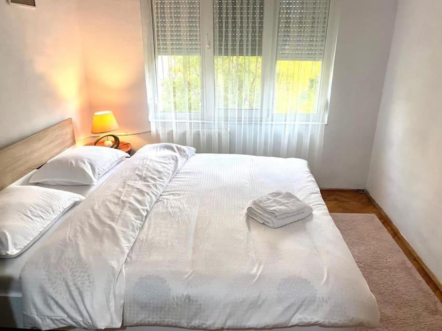 Apartament 2 Camere Gran Varadino Esterno foto